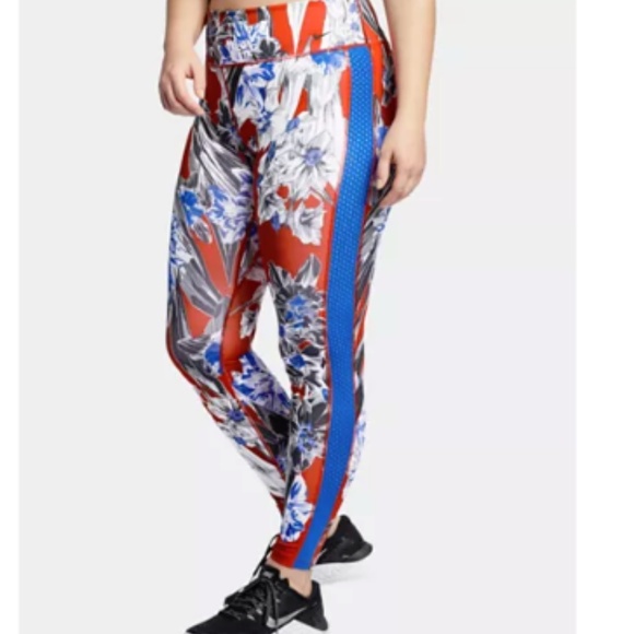 Nike Pants - NWOT Nike plus size printed leggings